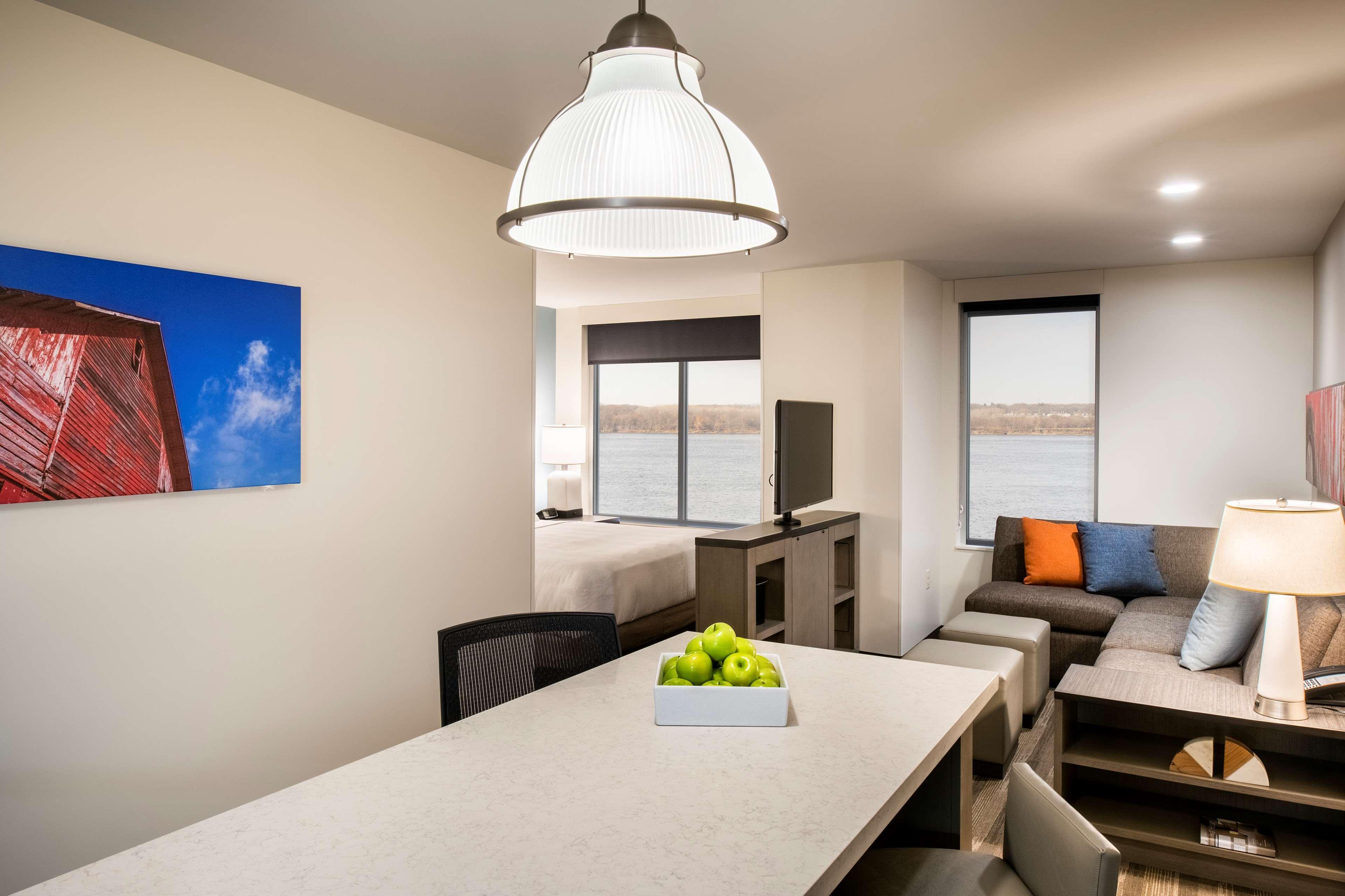 Отель Hyatt House East Moline/Quad Cities Экстерьер фото